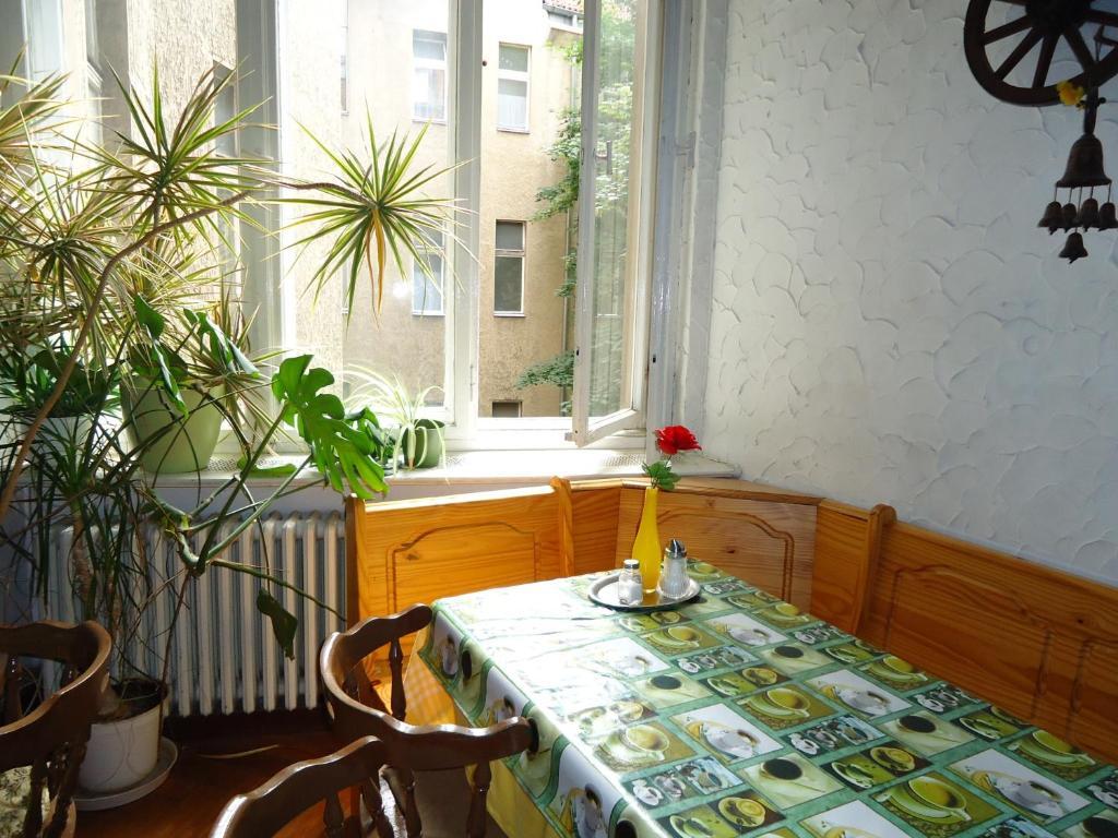 Hotel-Pension Insel Rugen Берлин Экстерьер фото